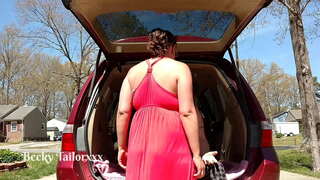 Ризично јавно копиле на сред бел ден